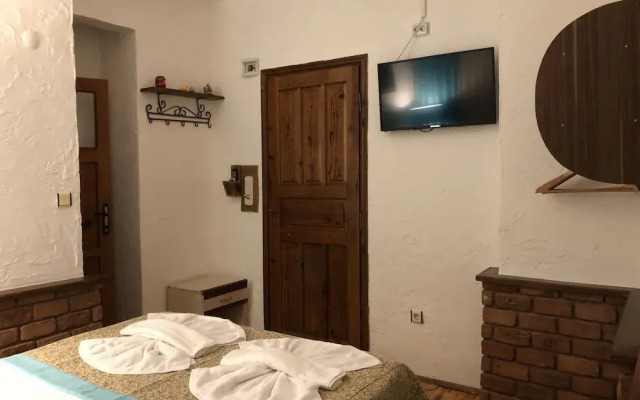 Ozcakil Hotel & Pension