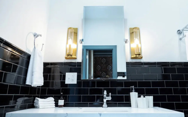 The Gas Lamp Hotel - 1BR - Adams