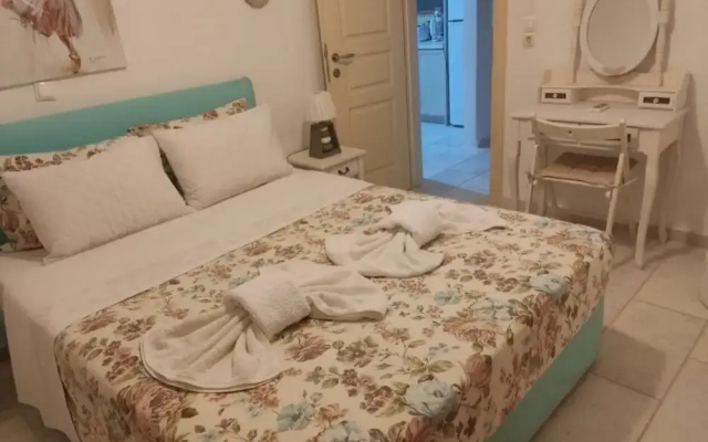 Theros Casa Logaras