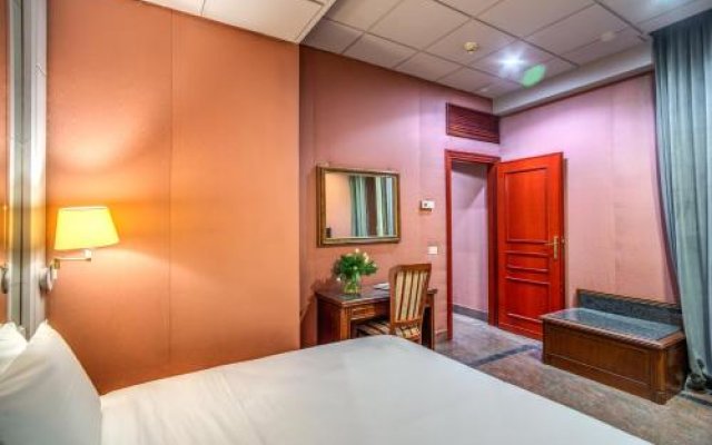 Castro Pretorio Easy Rooms