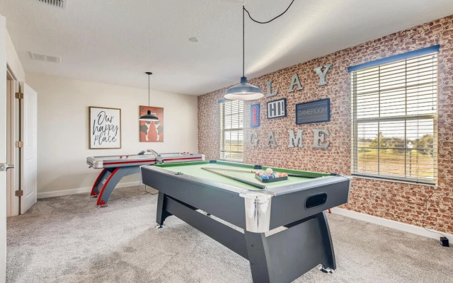 8801 IC 8BR Dream Retreat: Luxury Villa