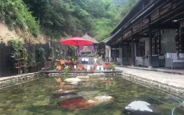 Guiyuan Qiaoju Guesthouse