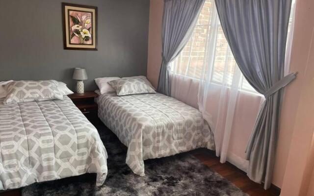 Casa 2 Pisos 100% Funcional En Cuenca Garantizado