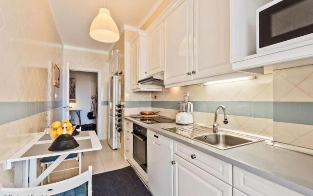 Cascais 1BR w/ pool