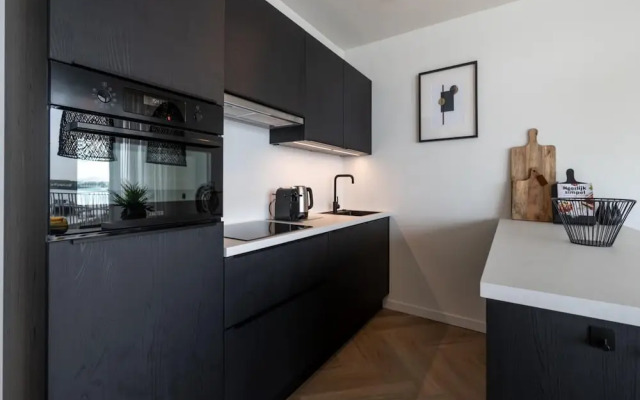 Spacious Waterfront Apartment