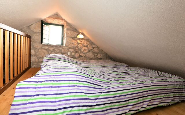 Holiday house in stone with heated pool