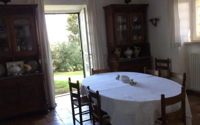 Splendido casale alle porte di Roma