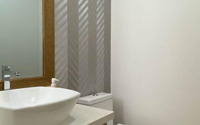Awesome 3BR With Balcony in Miraflores
