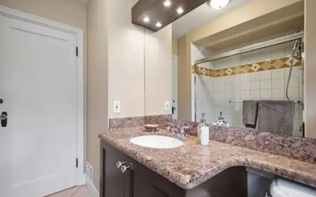 Comfy Kitsilano House