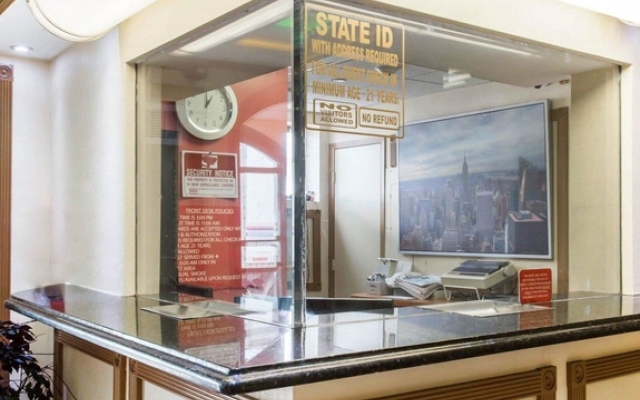 Huska Plaza Hotel