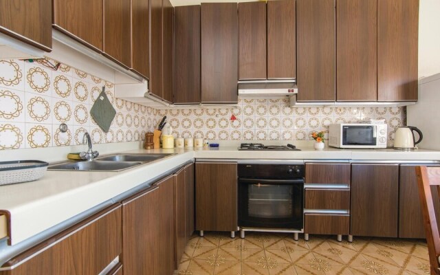 Amazing Apartment in Pakostane With 4 Bedrooms and Wifi