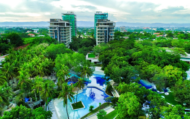 Tambuli Seaside Resort and Spa