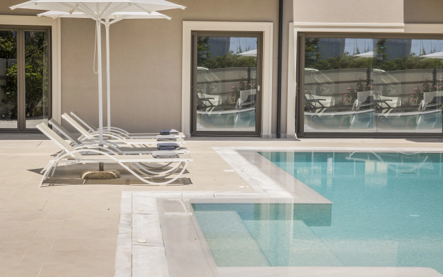 Notos Luxury Studios