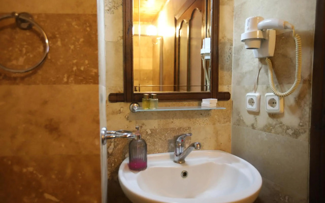 Antique Terrace Suites