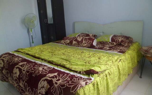 Villa Kota Bunga Azalea