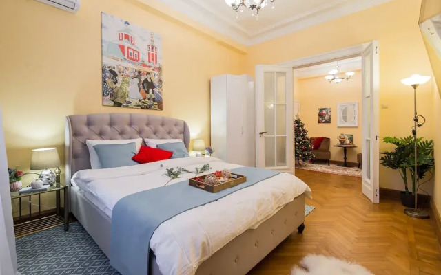 Апартаменты GM, Кудринская площадь, 1