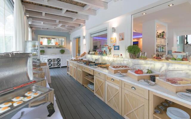 Mandraki Village Boutique Hotel