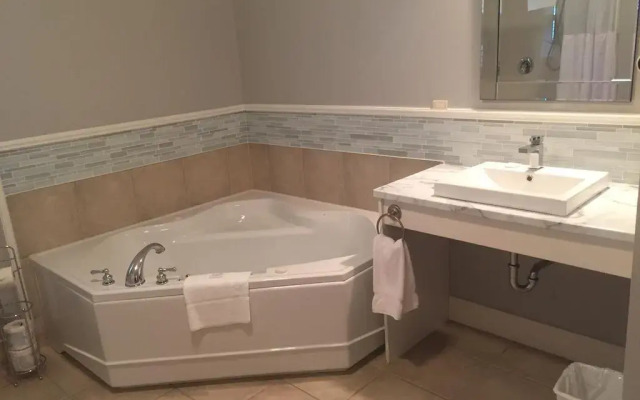 Lantern Hill & Hollow