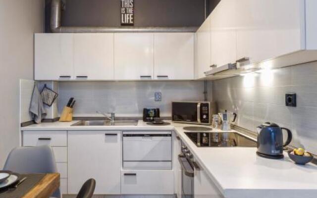 West Side Gallery Apartments