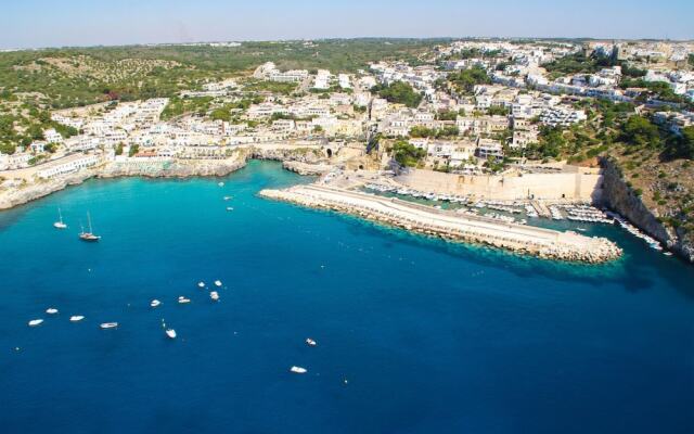 Beautiful Home in Castro With 2 Bedrooms