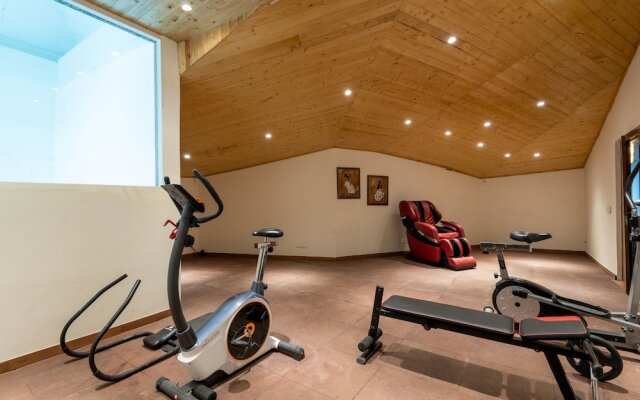 Coral Resort and Spa, Centrally Heated Mountain Side Resort, Manali