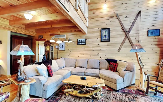 Magnificent Mountain Lodge