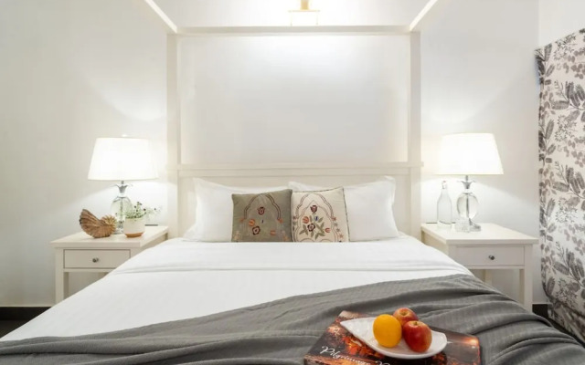 Villa Bauhinia - 5bhk With Pool 10 Mins to Beach