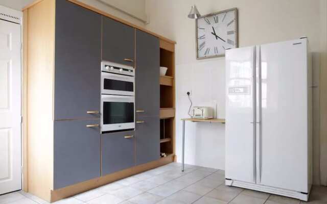 3 Bedroom Flat In City Centre