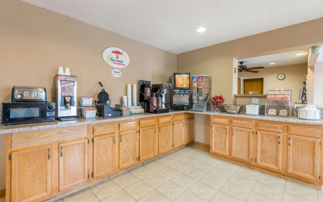 Super 8 by Wyndham Bridgeport/Clarksburg Area