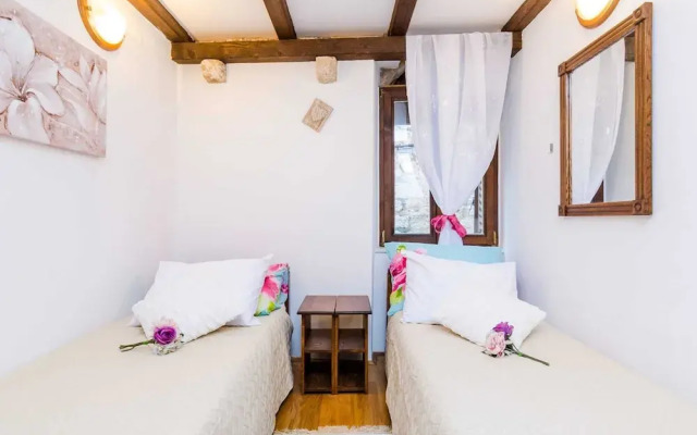 Holiday Home St George - Two Bedroom Apartment With City View