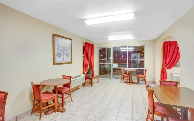 Baymont By Wyndham Coalinga