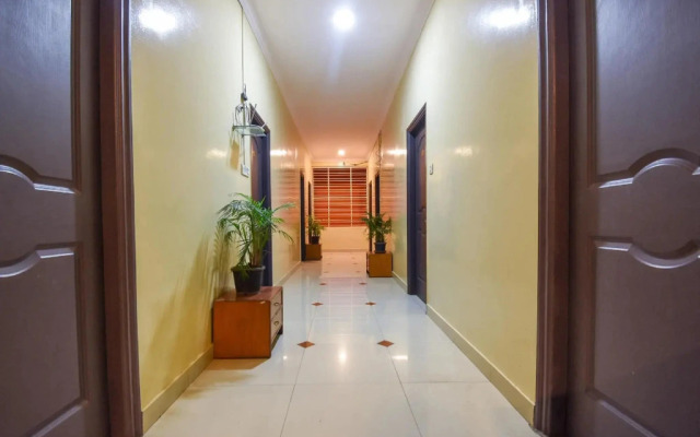 OYO 10340 Hotel Queen's Castle