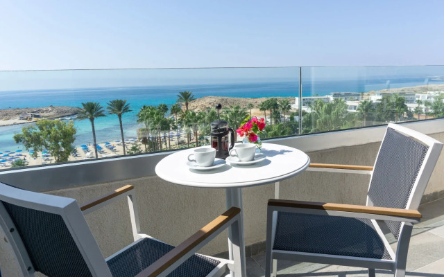 Anonymous Beach Hotel - Adults Only