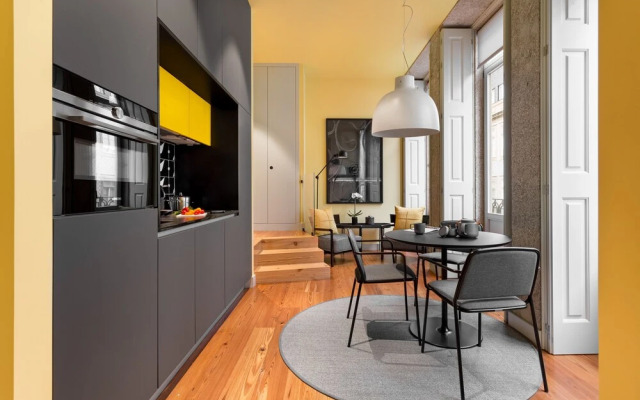 ALTIDO Modern Self Check-In Studio in Porto