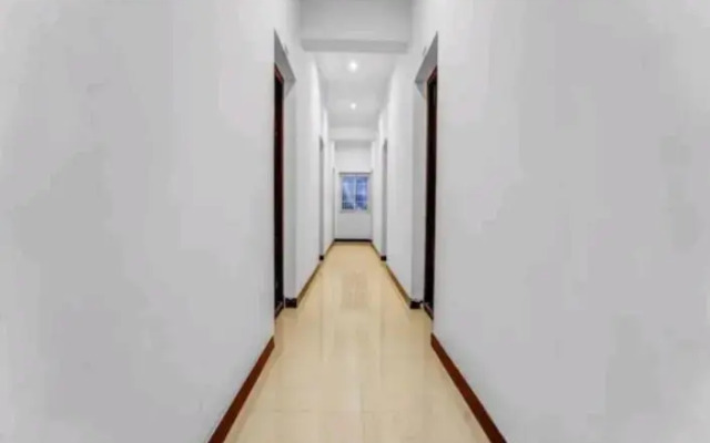 OYO Flagship 70347 Hotel Crown Tower