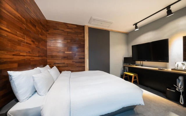Chuncheon Hotel 121