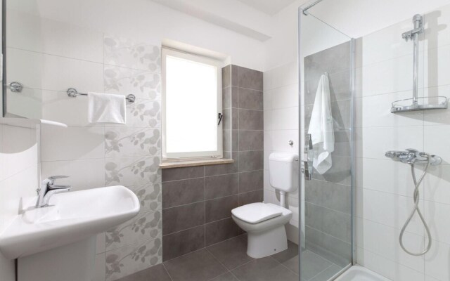 Nice Home in Ravni With Wifi and 3 Bedrooms