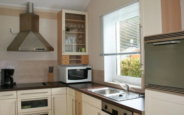 Detached Bungalow With Dishwasher, in a Green Area