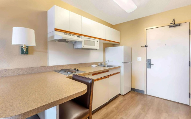 Extended Stay America Select Suites Chicago Westmont Oak Brook