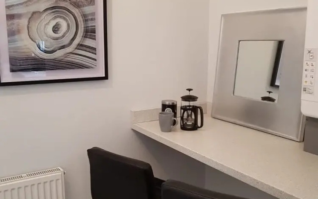 Suitely Berkeley Apartments