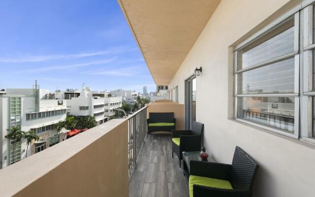 2 Bedroom 2Bath Deluxe Apt with Patio