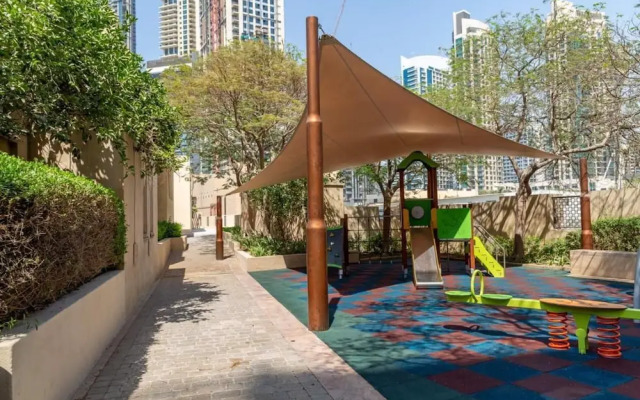 Reehan 1 - Happy Season - 2BR - Downtown
