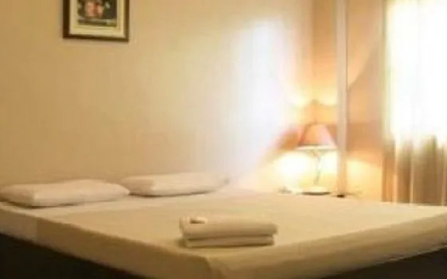 Toilena Room and Board