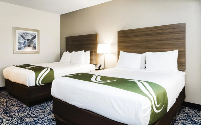 Quality Suites Houston Hobby Airport