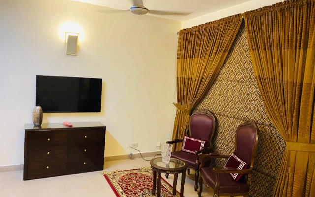 Royal Two Bed Luxury Apartment Gulberg