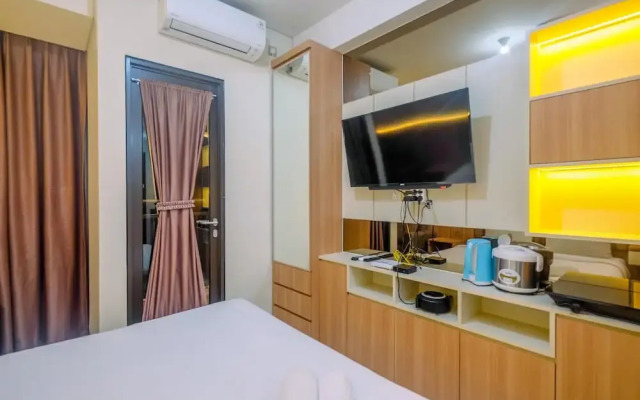 Homey and Stylish Studio Room at Transpark Cibubur Apartment