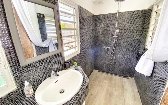 Villa Cazou, sea view, private pool, Wifi 100Mbps