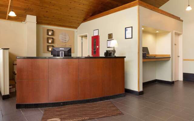 Comfort Inn & Suites Syracuse-Carrier Circle