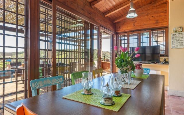 Luxurious Villa in Mentana with Garden