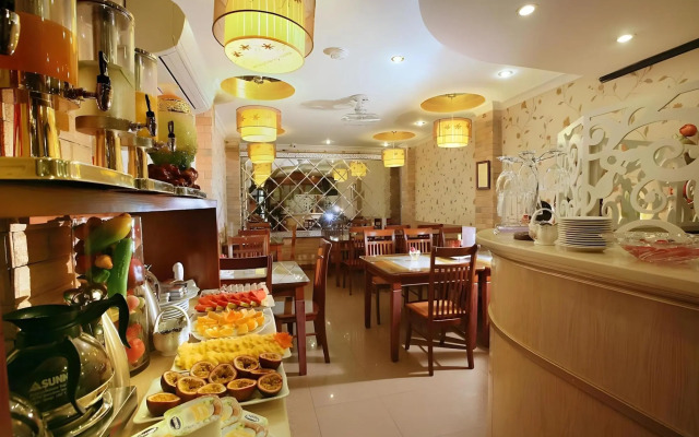 Hanoi House Hostel & Travel